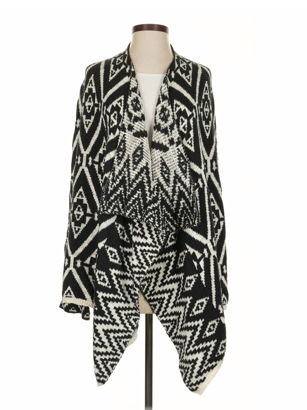 Knox Rose Black and White Aztec Open-Front Cardigan